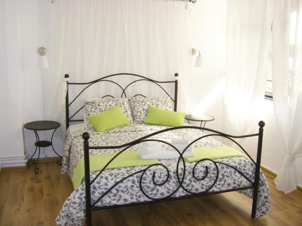 Driopon Apartment Atene Esterno foto