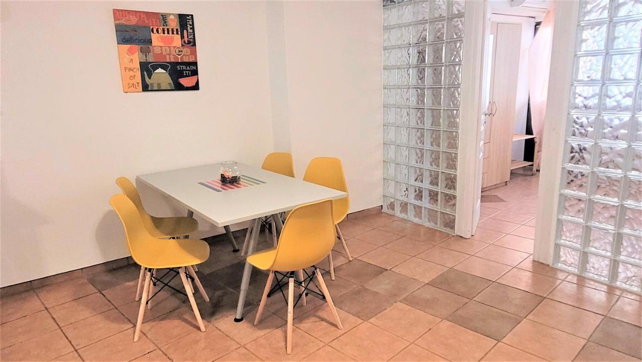 Driopon Apartment Atene Esterno foto