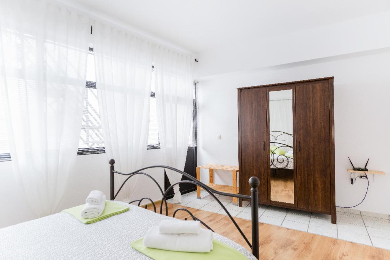 Driopon Apartment Atene Esterno foto